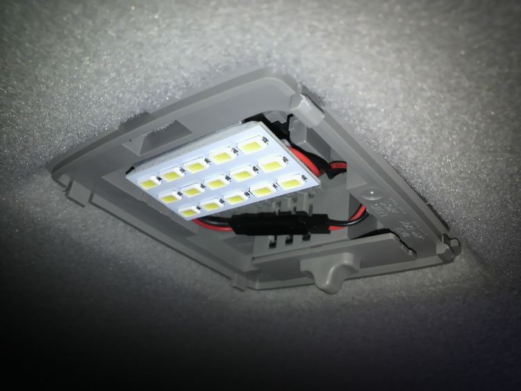 ルームランプをLEDに交換してみた